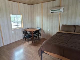Remote Off-grid Desert Peaceful Cozy Rooms & Cabins for guests seeking dark skies solitude & nature - Behind Big Bend National Park - Not a conventional hotel experience - 8