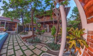 Romantic Beachfront Casita w Pool - AC - Sleeps 4 - 5