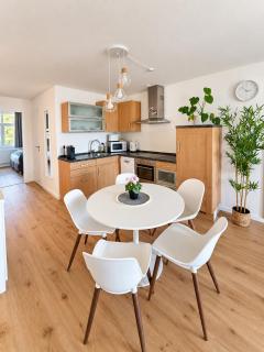 MyEnglmar 2 Zimmer Apartment mit Pools, Sauna, Fitness & Balkon - 0