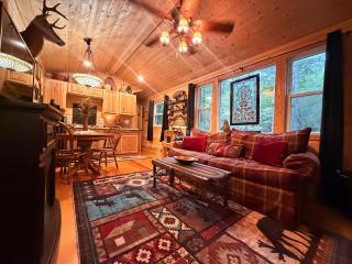Little Bear Tiny Cabin - 0