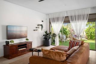 Luxury 5BR with Mamad - Beachside Villa - Netanya - Free Parking - 0