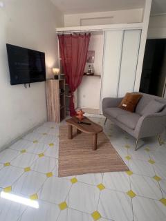 Appartement et Jaccuzzi - 5 min à pied de la plage - 9