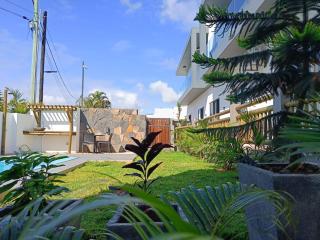Ocean Breeze Apartments - 7