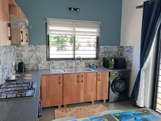 Ocean Breeze Apartments - 5