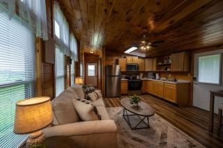Rustic Mt Sterling Cabin2 Near Downtown Pets OK - 3