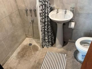 Panda Studio - Spacious with AC, Patio and Barbecue Grill - 4