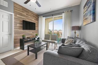 Orlando 3BR Condo Space Comfort and Location - 0