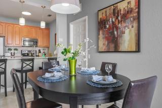 Orlando 3BR Condo Space Comfort and Location - 4