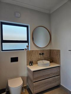 Coastal Breeze Apartment - 5