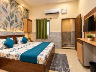 Hotel Urban Grand By Silverkey Hospitality - 6