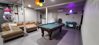 Cozy Private Home with pool table and fenced yard - 9