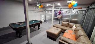Cozy Private Home with pool table and fenced yard - 5