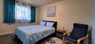Cozy Private Home with pool table and fenced yard - 4