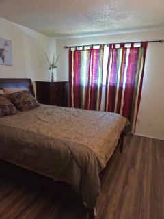 Beaverton B&B with Hot pancakes - 2