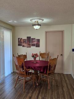 Beaverton B&B with Hot pancakes - 3