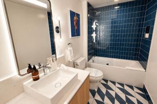 Hotel Style Studio with King Bed and City Views G1920 - 2