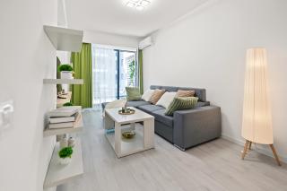Modern & Cozy w Balcony, Near AFI Mall - Bucarest - 0