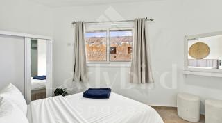 Ladybird - Selena Crib - 1