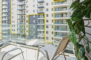 Botanical Balcony Free Parking & Self Check-In - 6