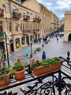 Mc Donalds Hotel Apartment Nizami street - 9