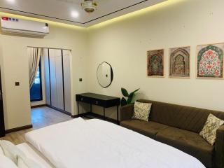 Luxurious Zeta Mall 1 Bedroom Apartment - 2