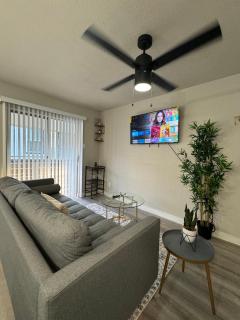 L11 Lovely Emily Apt Dallas - 2