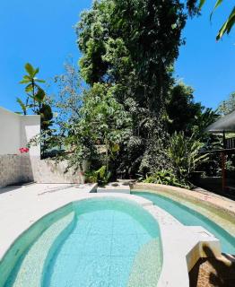Private Jungle Retreat w Lagoon, Walk to Beach - 0