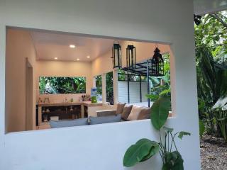 Private Jungle Retreat w Lagoon, Walk to Beach - 5
