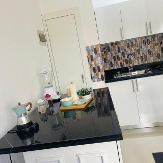 Apartamento con Hermosa Vista a la Ciudad y Montañas - 4