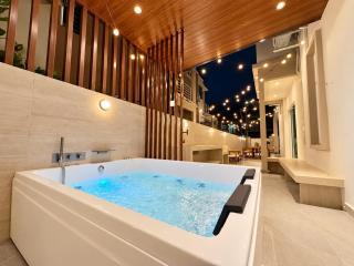 New Reno 6BR Soundproof KTV Jacuzzi 21Pax - 0