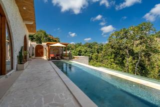Villa Carpe Diem - Tropical Mediterranean 2BR with Infinity Pool and Jungle Views in Nyanyi - 2