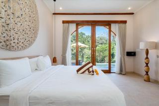 Villa Carpe Diem - Tropical Mediterranean 2BR with Infinity Pool and Jungle Views in Nyanyi - 5