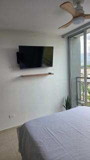 Moderno apartaestudio nuevo con parqueadero incluido - 6