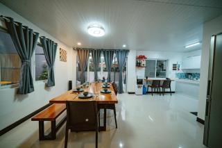 Twin Residences with Jacuzzi in Tagaytay CASA RENEE - 9