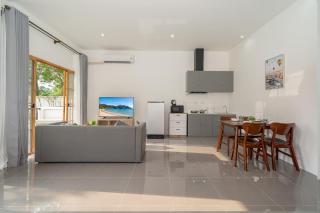 3BR Villa Near Airport - Sunrise Garden A128 - 1