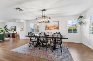 4BR Home With Pool and Firepit - Gilbert - 9