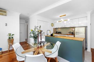 King's Park 2BR CBD Apartment with FREE Parking - 9