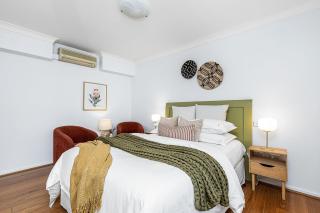 King's Park 2BR CBD Apartment with FREE Parking - 6