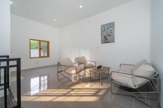 Cozy 3BR Near Airport - Sunrise Garden A129 - 8