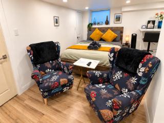 Pvt Studio Near Waterloo Airport & Minutes to Downtown Basement unit No Pet Allowed - 7