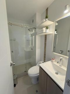 Brand New Modern Family Apartment Near Miraflores with Free Parking - 8