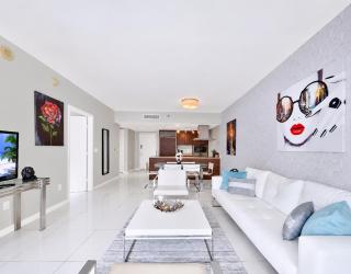 Luxurious 5-STAR condo at the ICON Brickell - 6