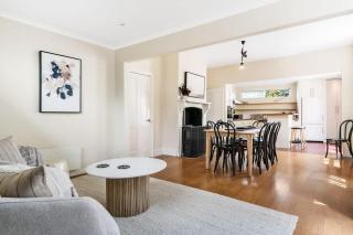 Hobart Heritage Home - Close to CBD & Airport - 9