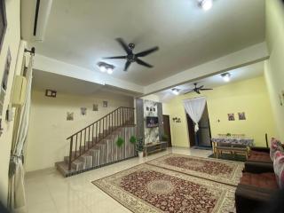 Aisy Homestay 3 - 5