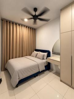 Modern 2BR at Skyworld Residences with Petronas Views - 4