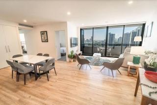 Nerang River Views Spacious 2 Bedroom Apt - 1
