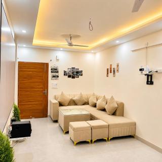 NATURE STAYS! Luxurious Flat in Tapovan with private mini Cinema - 9