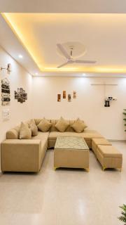 NATURE STAYS! Luxurious Flat in Tapovan with private mini Cinema - 7