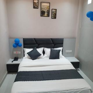 Hotel Prabhat Stay - 8