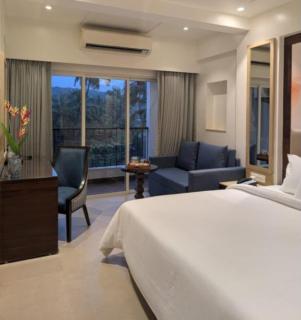Perfectstayz Premium Grand Inn Near Candolim Beach - 6